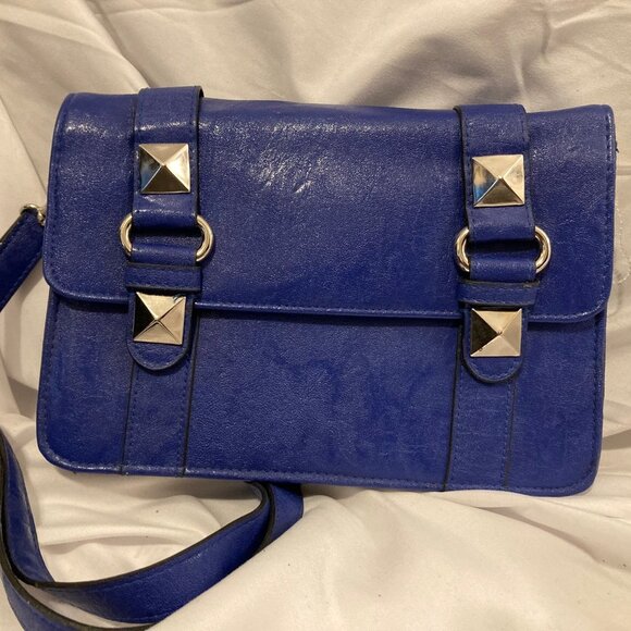 NWOT Cosmopolitan Crossbody Purse - Picture 1 of 6